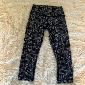 Lululemon yoga pants